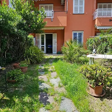 Ai Piani D'invrea Vicino Al Mare Con Giardino *